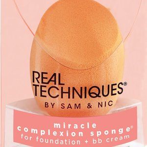 Real Techniques  Miracle Complexion Sponge ~ Cruelty Free ~ Latex Free ~ VEGAN